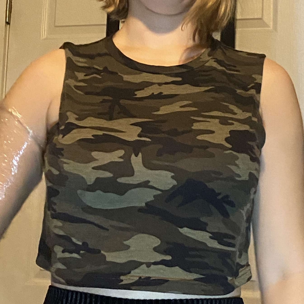 Camo cropped tanktop